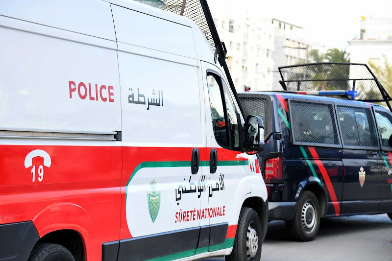 رصيف الصحافة: توقيف شقيقين بشبهة تعنيف شخص وتخريب سيارة